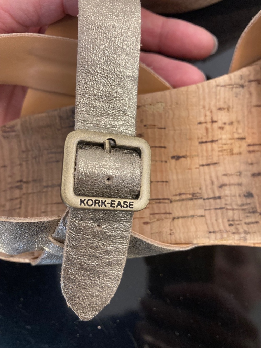 Metallic gold Kork-Ease sandals size 8 - Picture 6 of 10